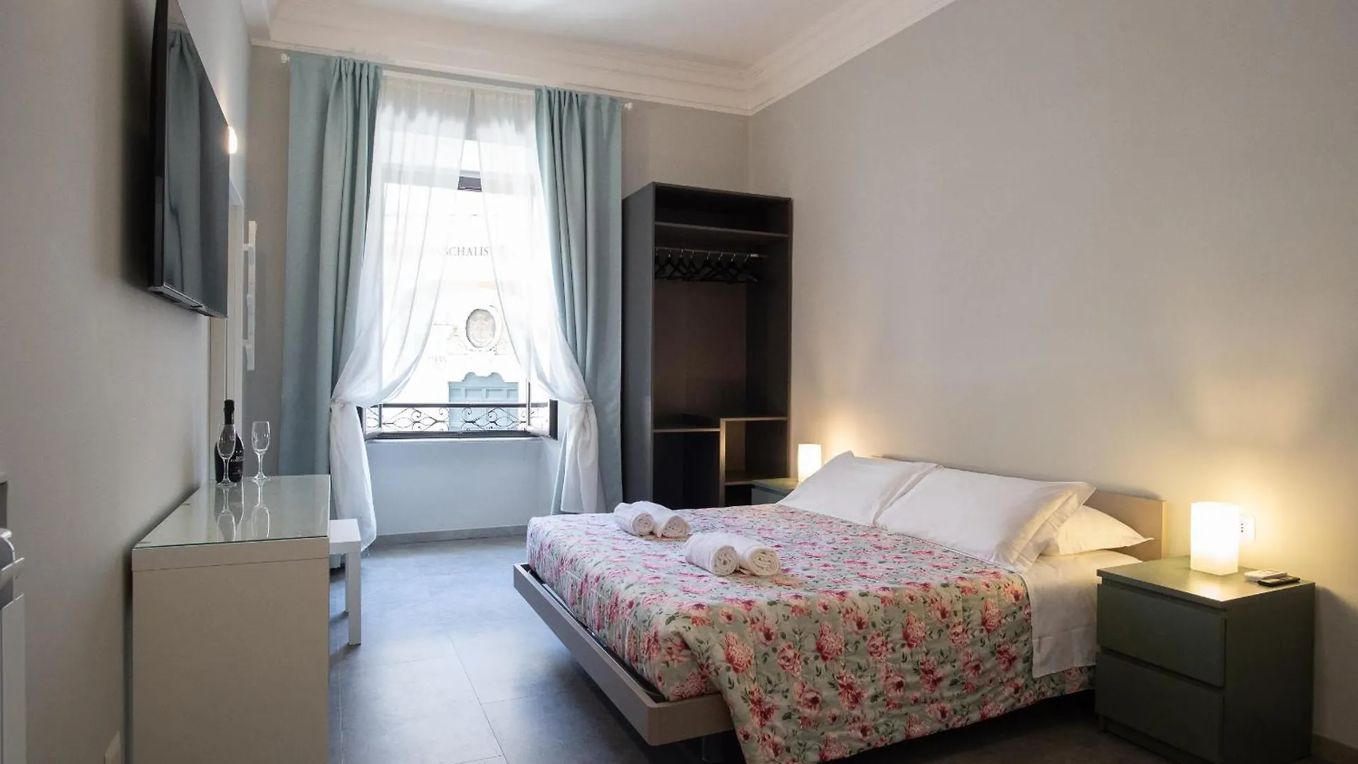 Guest house Guesthouse O Affittacamere Magenta Baylon Suite Rome Italy