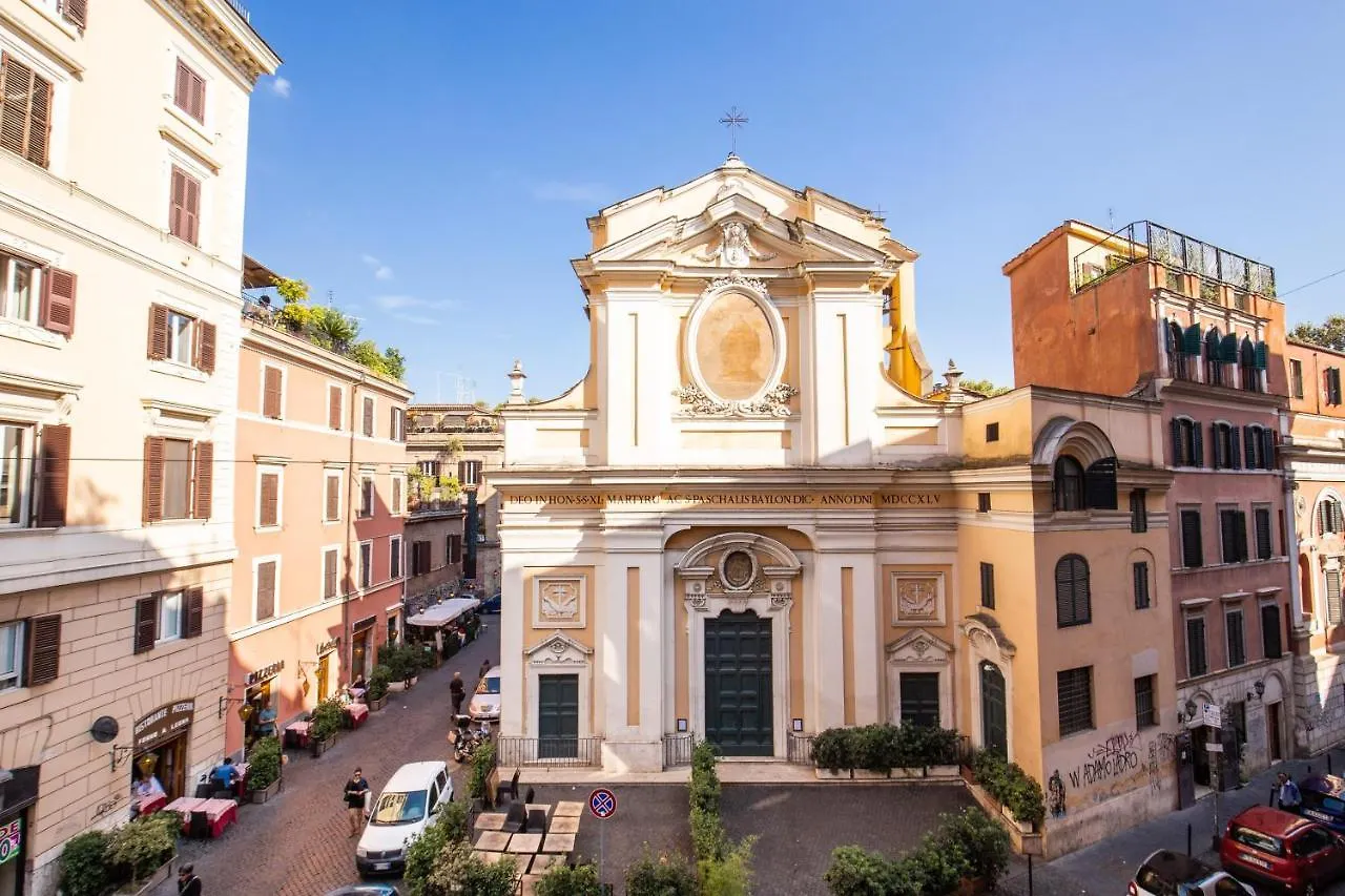 Konukevi Guesthouse O Affittacamere Magenta Baylon Suite Roma